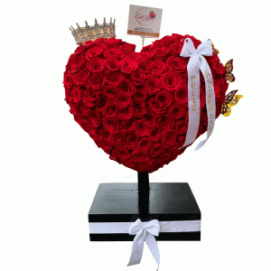 Corazon-de-Rosas-Rojas-y-Corona